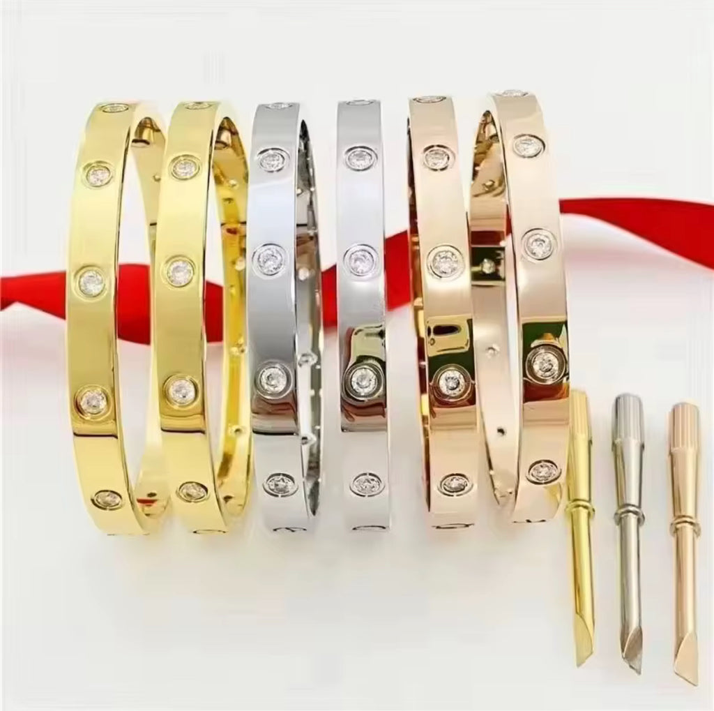 Luxury Stainless Steel Love Bracelet – Gold & Silver